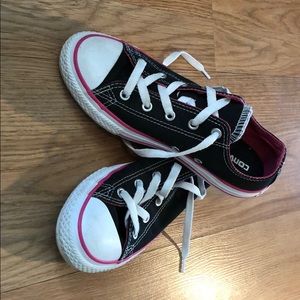 Girls converse all star